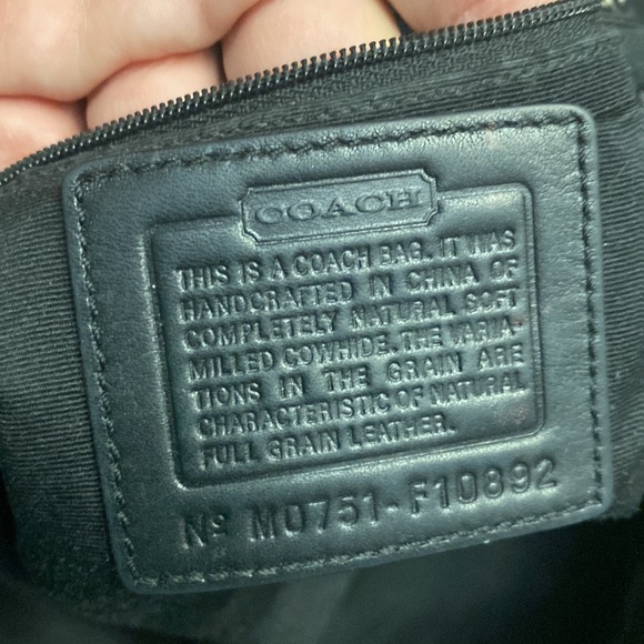 Coach
Chelsea Pebbled  Black and Brown Leather Shoulder Bag
15"L x 4"W x 8"H - Picture 16 of 16